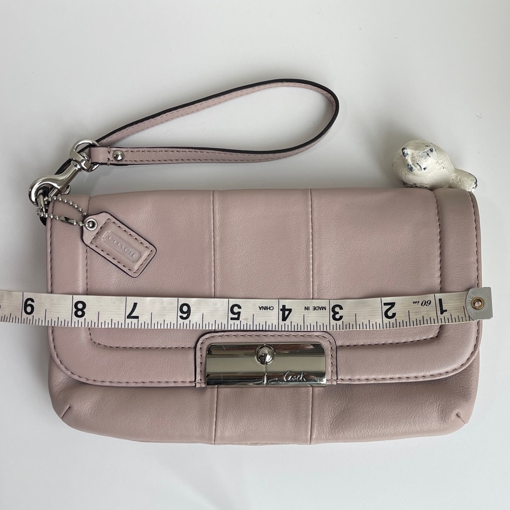 COACH Leather Handbag Wristlet Pale Pink With Cancer Awareness Hangtag - Picture 15 of 16